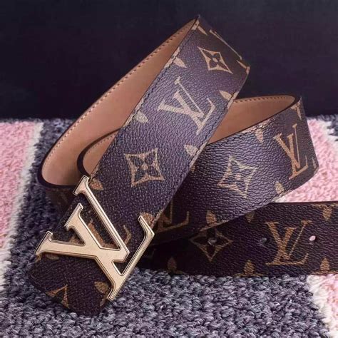 louis vuitton cinturon mujer|cinturones louis vuitton.